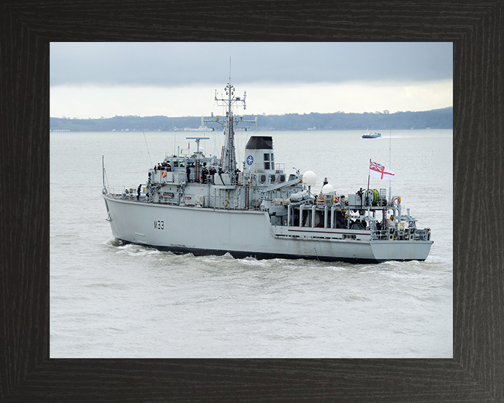 HMS Brocklesby (M33) Royal Navy Hunt Class Mine Warfare Vessel Leaving Port Photo Print Wall Art Decor Posters, Prints, & Visual Artwork Hampshire Prints 10 x 8 Black Frame No