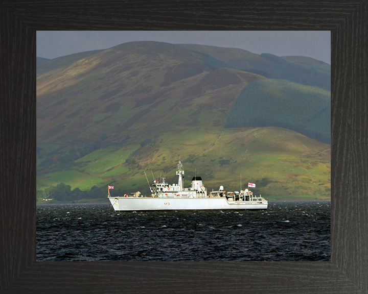HMS Cattistock (M31) Royal Navy Hunt Class MineHunter at Anchor Photo Print Wall Art Decor Posters, Prints, & Visual Artwork Hampshire Prints 10 x 8 Black Frame No