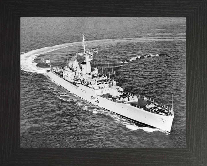 HMS Brighton (F106) Royal Navy Rothesay Class Frigate Turning To Port Photo Print Wall Art Decor Posters, Prints, & Visual Artwork Hampshire Prints 10 x 8 Black Frame No