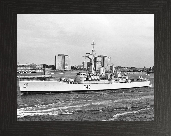 HMS Phoebe (F42) Photo Print - Leaving Portsmouth 1984 - Royal Navy Leander Class Frigate Posters, Prints, & Visual Artwork Hampshire Prints 10 x 8 Black Frame No