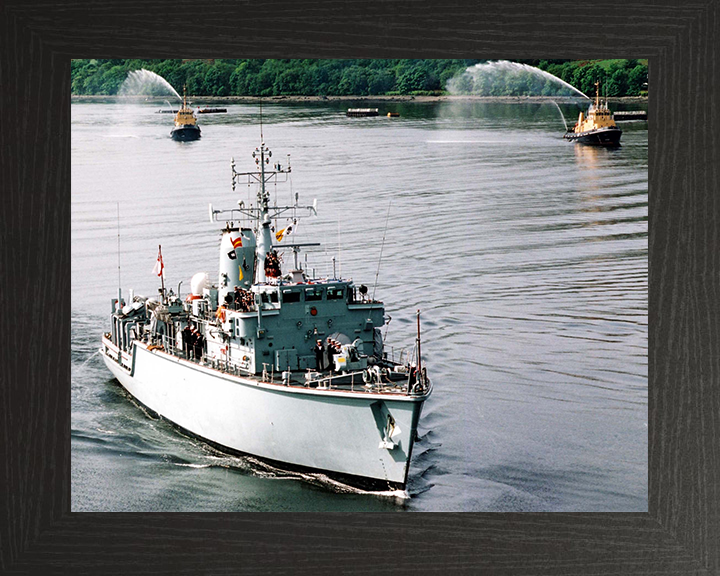 HMS Brocklesby (M33) Photo Print - Gulf Return 2003 - Royal Navy Hunt Class Mine Warfare Vessel Posters, Prints, & Visual Artwork Hampshire Prints 10 x 8 Black Frame No