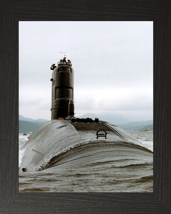 HMS Spartan (S105) Photo Print - Bow View 1993 - Royal Navy Swiftsure Class Submarine Hampshire Prints 10 x 8 Black Frame No