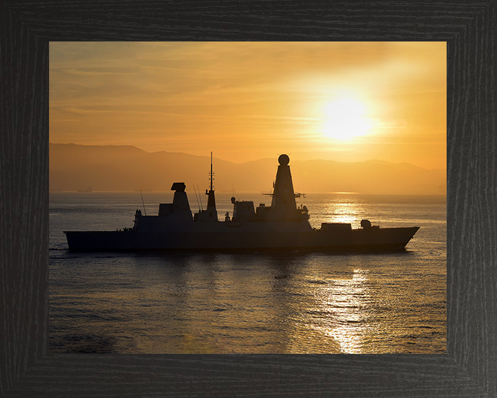 HMS Dauntless (D33) Royal Navy Type 45 Destroyer Sunset Silhouette Photo Print Wall Art Decor Posters, Prints, & Visual Artwork Hampshire Prints 10 x 8 Black Frame No