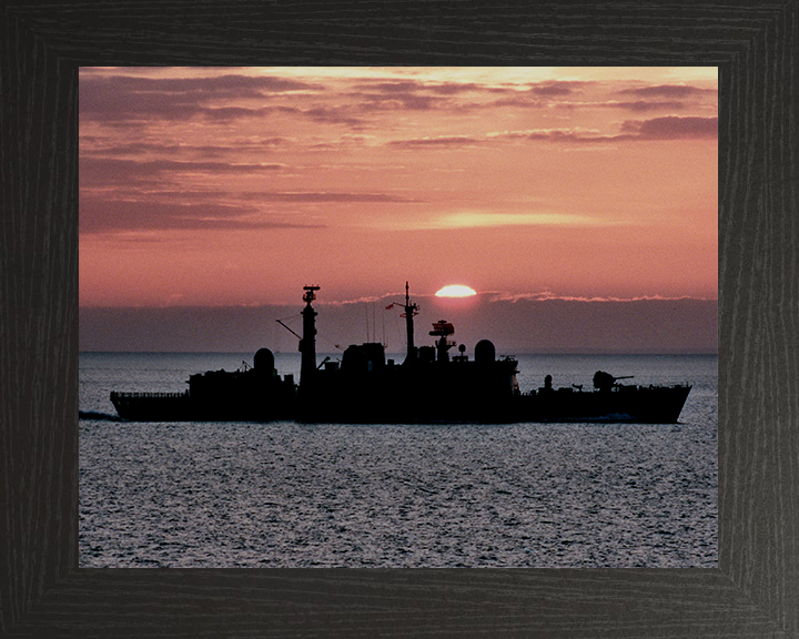 HMS Cardiff (D108) Royal Navy Type 42 Destroyer Sunset Silhouette Photo Print Wall Art Decor Posters, Prints, & Visual Artwork Hampshire Prints 10 x 8 Black Frame No
