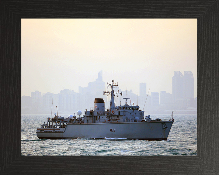 HMS Chiddingfold (M37) Photo Print - Kuwait 2009 - Royal Navy Hunt Class Minehunter Posters, Prints, & Visual Artwork Hampshire Prints 10 x 8 Black Frame No
