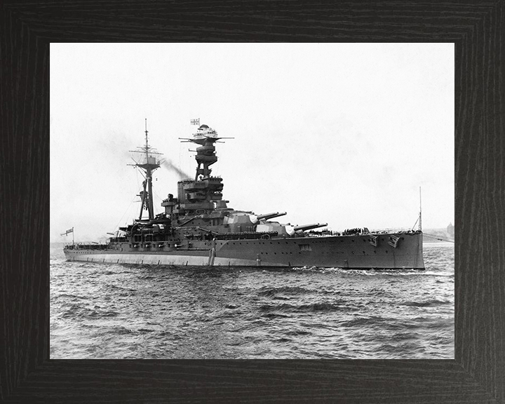 HMS Royal Oak (08) Photo Print - Entering Harbour - Royal Navy Revenge Class Battleship Posters, Prints, & Visual Artwork Hampshire Prints 10 x 8 Black Frame No