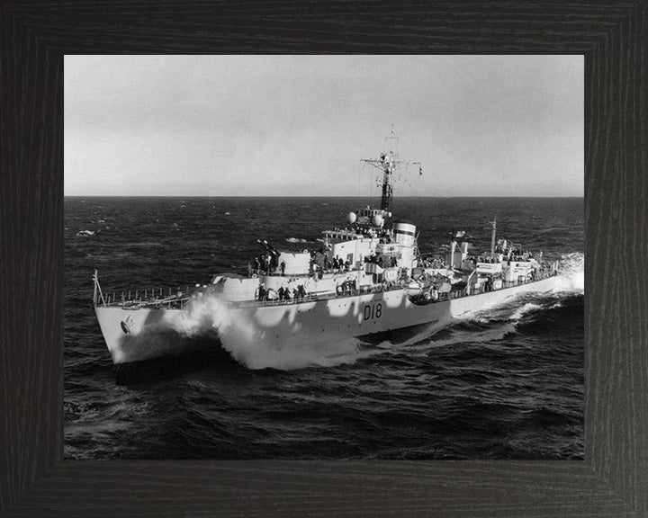 HMS St. Kitts D18 | Photo Print | Framed Print | Battle Class | Destroyer | Royal Navy Hampshire Prints