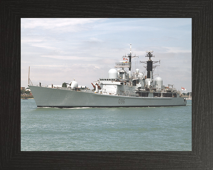 HMS Gloucester (D96) Photo Print - Leaving Portsmouth 2001 - Royal Navy Type 42 Destroyer