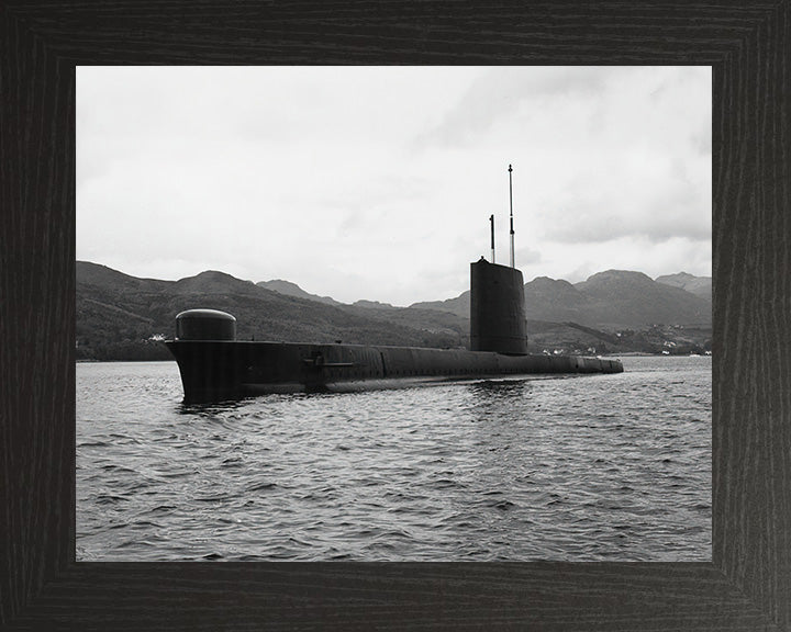 HMS Osiris S13 Royal Navy Oberon class Submarine Photo Print or Framed Print - Hampshire Prints