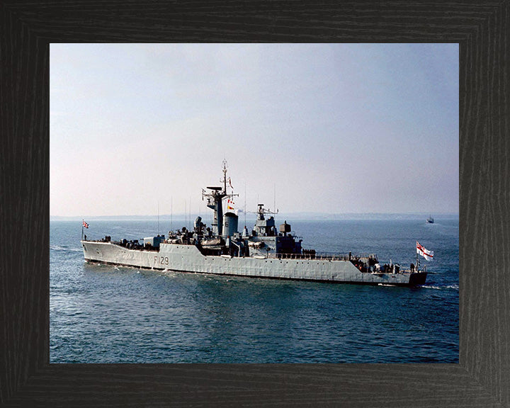HMS Rhyl F129 | Photo Print | Framed Print | Poster | Rothesay Class | Frigate | Royal Navy Hampshire Prints