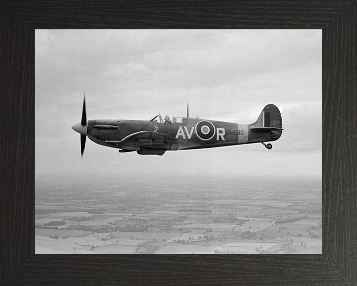 RAF Supermarine Spitfire Mk Vb Flying Photo Print - Royal Air Force Aircraft Hampshire Prints 10 x 8 Black Frame No