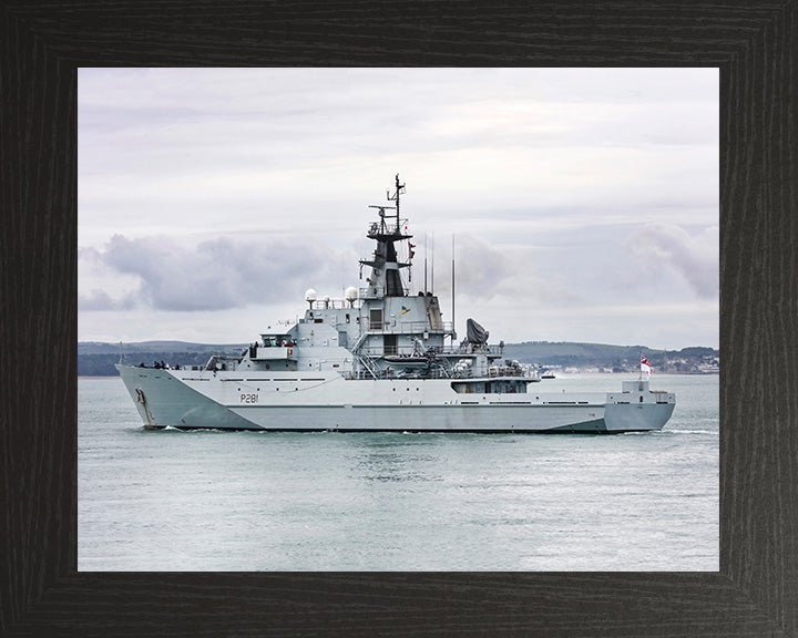 HMS Tyne P281 Royal Navy River class patrol vessel Photo Print or Framed Print - Hampshire Prints