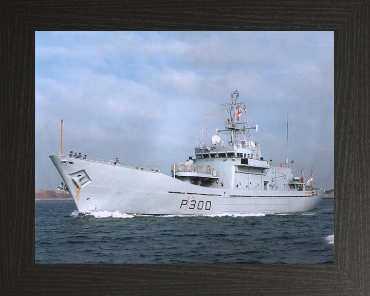 HMS Lindisfarne P300 Royal Navy Island class patrol vessel Photo Print or Framed Print - Hampshire Prints