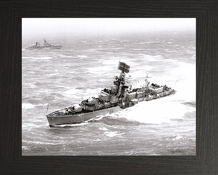 HMS Agincourt (D86) Photo Print - Port Side View 1962 - Royal Navy Battle Class Destroyer Posters, Prints, & Visual Artwork Hampshire Prints 10 x 8 Black Frame No