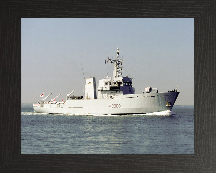 HMS Blackwater (M2008) Royal Navy River Class Minesweeper Starboard Beam Photo Print Wall Art Decor Posters, Prints, & Visual Artwork Hampshire Prints 10 x 8 Black Frame No
