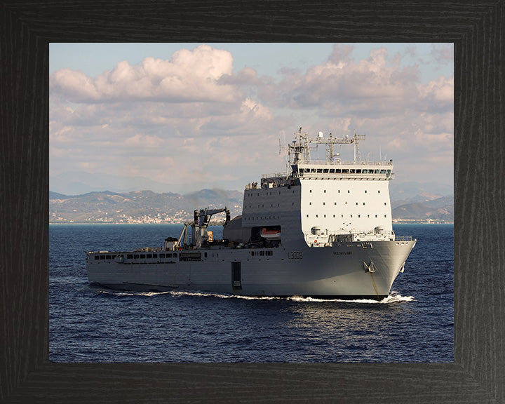 RFA Mounts Bay L3008 | Photo Print | Framed Print | Bay Class | Auxiliary Dock | Royal Fleet Auxiliary Hampshire Prints