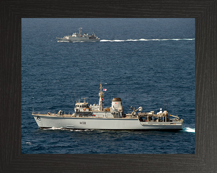 HMS Atherstone (M38) Royal Navy Hunt Class Mine Warfare Vessel Middle East 2009 Photo Print Wall Art Decor Posters, Prints, & Visual Artwork Hampshire Prints 10 x 8 Black Frame No