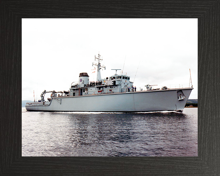 HMS Brecon (M29) Royal Navy Hunt Class Mine Warfare Vessel Low Starboard View Photo Print Wall Art Decor Posters, Prints, & Visual Artwork Hampshire Prints 10 x 8 Black Frame No