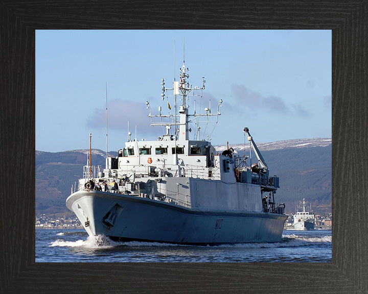 HMS Ramsey M110 | Photo Print | Framed Print | Sandown Class | Minehunter | Royal Navy Hampshire Prints