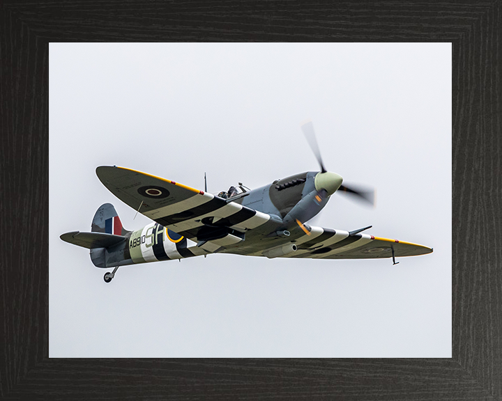 RAF Spitfire MK Vb in flight Photo Print - Royal Air Force Aircraft Hampshire Prints 10 x 8 Black Frame No