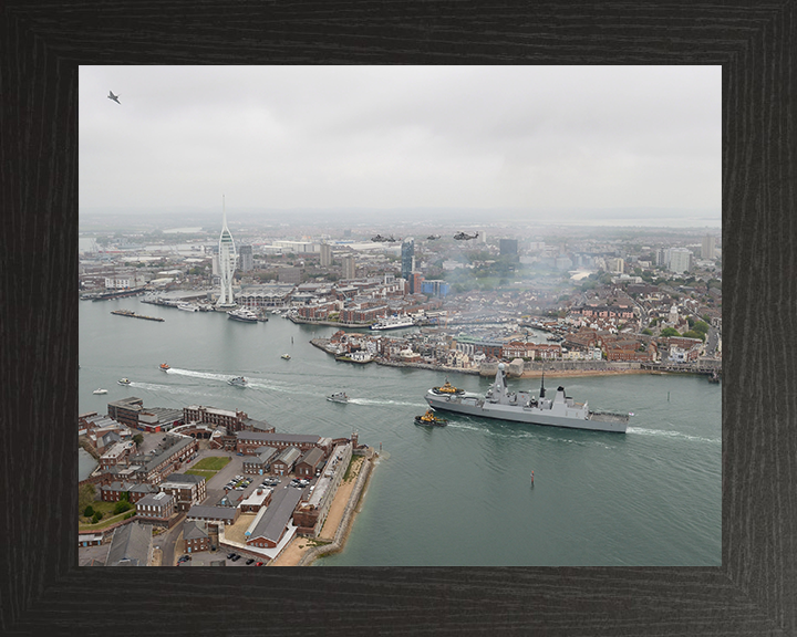 HMS Diamond (D34) Royal Navy Type 45 Destroyer Entering Portsmouth 2012 Photo Print Wall Art Decor Posters, Prints, & Visual Artwork Hampshire Prints 10 x 8 Black Frame No