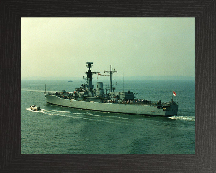 HMS Scylla F71 | Photo Print | Framed Print | Leander Class | Frigate | Royal Navy Hampshire Prints