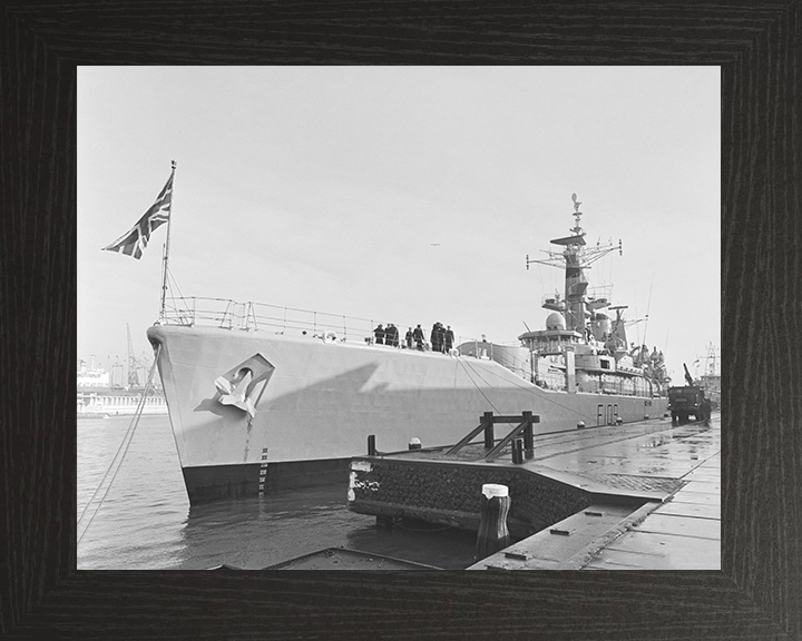 HMS Leander (F109) Photo Print - Amsterdam 1977 - Royal Navy Leander Class Frigate Hampshire Prints 10 x 8 Black Frame No