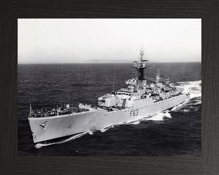 HMS Scarborough F63 Royal Navy Whitby class frigate Photo Print or Framed Print - Hampshire Prints