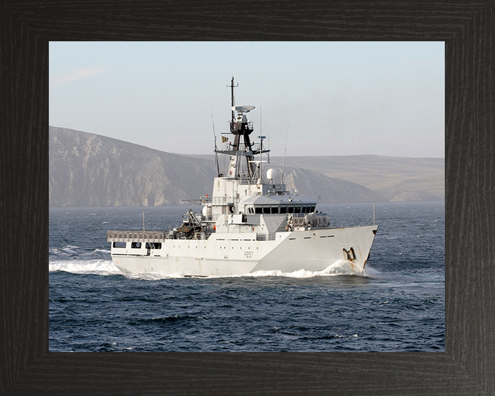 HMS Clyde (P257) Royal Navy River Class Patrol Vessel Low Starboard Bow View Photo Print Wall Art Decor Posters, Prints, & Visual Artwork Hampshire Prints 10 x 8 Black Frame No