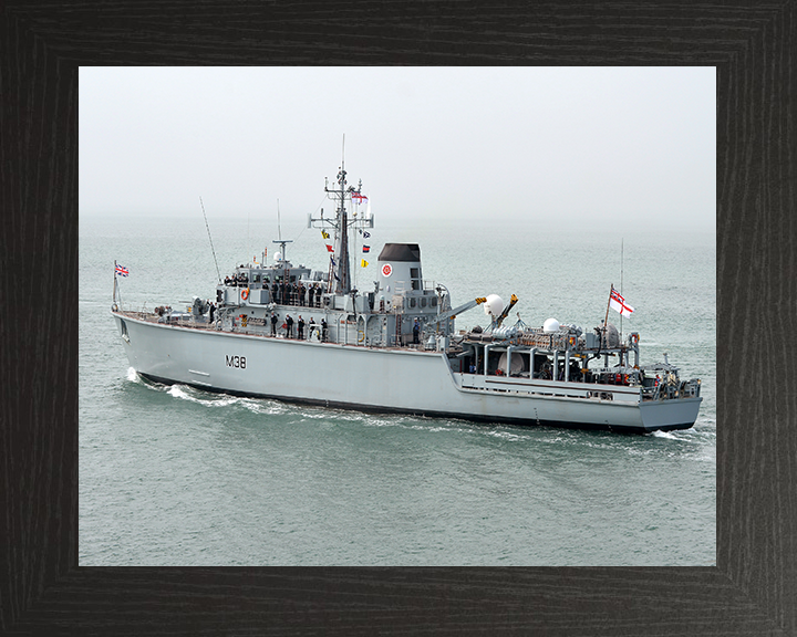HMS Atherstone (M38) Royal Navy Hunt Class Mine Warfare Vessel Leaving Harbour Photo Print Wall Art Decor Posters, Prints, & Visual Artwork Hampshire Prints 10 x 8 Black Frame No