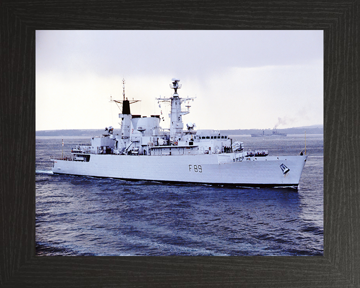 HMS Battleaxe (F89) Royal Navy Type 22 Frigate Starboard Side View Photo Print Wall Art Decor Posters, Prints, & Visual Artwork Hampshire Prints 10 x 8 Black Frame No