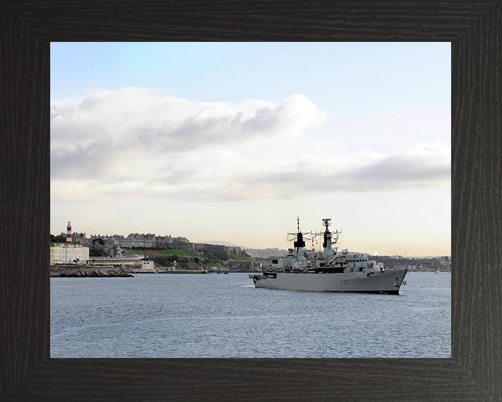 HMS Chatham (F87) Photo Print - Homecoming 2008 - Royal Navy Type 22 Frigate Posters, Prints, & Visual Artwork Hampshire Prints 10 x 8 Black Frame No