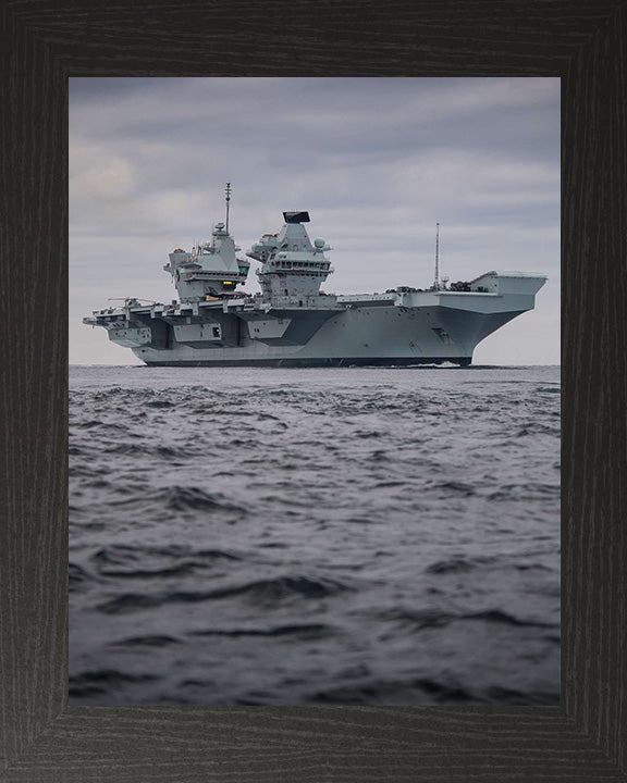 HMS Queen Elizabeth R08 | Photo Print | Framed Print | Queen Elizabeth Class | Aircraft Carrier | Royal Navy Hampshire Prints