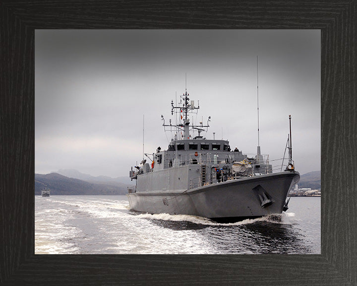 HMS Ramsey M110 | Photo Print | Framed Print | Sandown Class | Minehunter | Royal Navy Hampshire Prints
