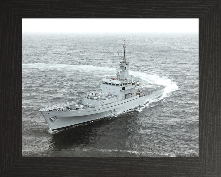 HMS Dumbarton Castle (P265) Royal Navy Castle Class Patrol Vessel Turn To Starboard Photo Print Wall Art Decor Posters, Prints, & Visual Artwork Hampshire Prints 10 x 8 Black Frame No