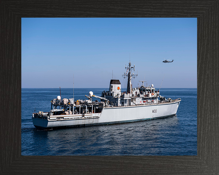 HMS Ledbury (M30) Photo Print - Persian Gulf 2020 - Royal Navy Hunt Class Minesweeper Hampshire Prints 10 x 8 Black Frame No