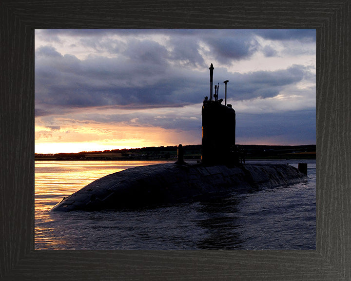 HMS Superb S109 Submarine | Photo Print | Framed Print | Swiftsure Class | Royal Navy Hampshire Prints