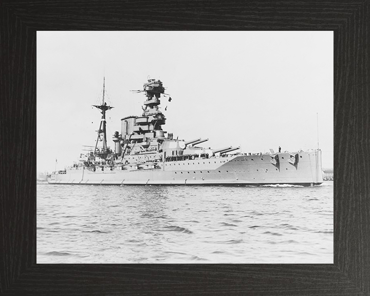 HMS Barham (04) Photo Print - Starboard Side View - Royal Navy Queen Elizabeth Class Battleship Hampshire Prints 10 x 8 Black Frame No