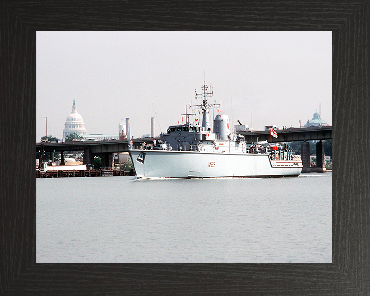 HMS Brecon (M29) Royal Navy Hunt Class Mine Warfare Vessel Washington DC Photo Print Wall Art Decor Posters, Prints, & Visual Artwork Hampshire Prints 10 x 8 Black Frame No
