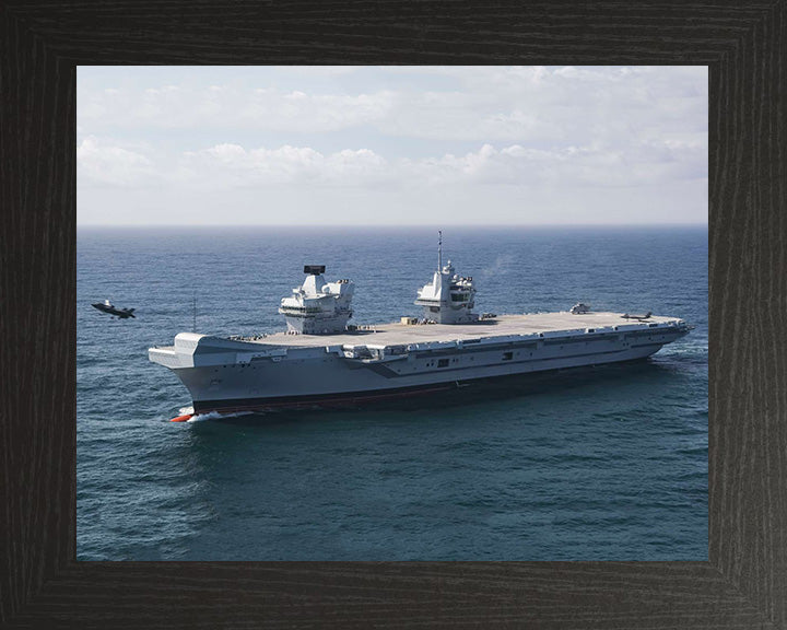 HMS Queen Elizabeth R08 | Photo Print | Framed Print | Queen Elizabeth Class | Aircraft Carrier | Royal Navy Hampshire Prints