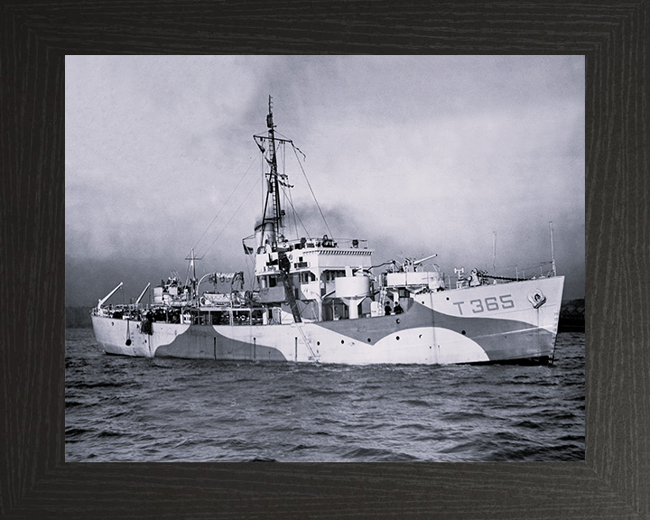 HMS Gulland (T365) Royal Navy Isles Class Trawler At Sea 1943 Photo Print Wall Art Decor Posters, Prints, & Visual Artwork Hampshire Prints 10 x 8 Black Frame No