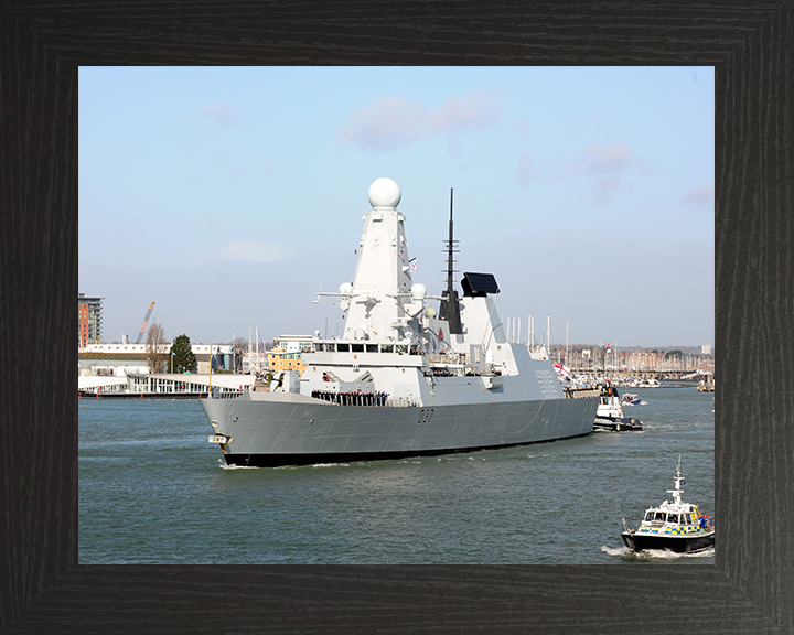 HMS Duncan (D37) Royal Navy Type 45 Destroyer Leaving Portsmouth 2015 Photo Print Wall Art Decor Posters, Prints, & Visual Artwork Hampshire Prints 10 x 8 Black Frame No