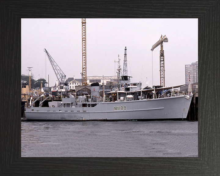 HMS Walkerton M1188 | Photo Print | Framed Print | Ton Class | Minesweeper | Royal Navy Hampshire Prints