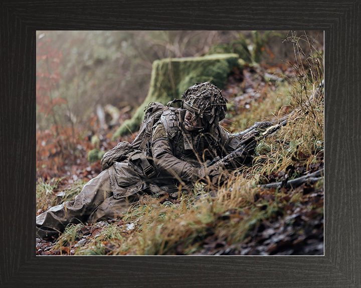 British Army Soldier Officer Cadet in the Field Photo Print Wall Art Military Decor Posters, Prints, & Visual Artwork Hampshire Prints 10 x 8 Black Frame No