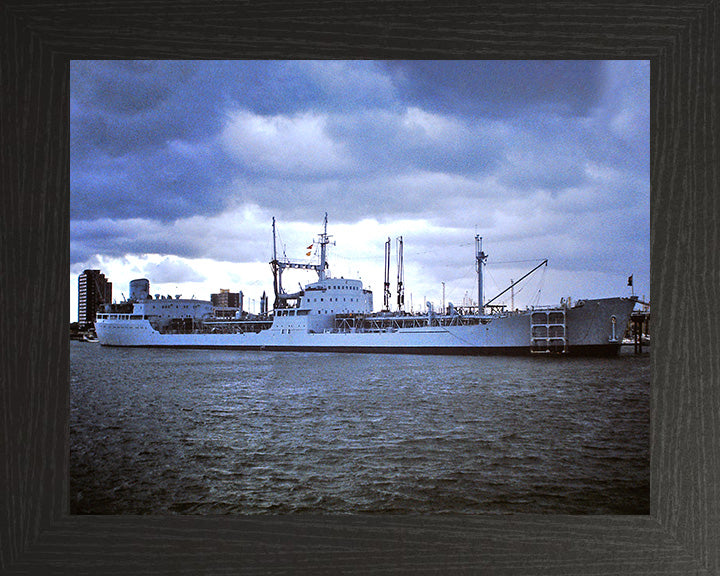 RFA Pearleaf (A77) Photo Print - Starboard View - Royal Fleet Auxiliary's Leaf Class Tanker Hampshire Prints 10 x 8 Black Frame No