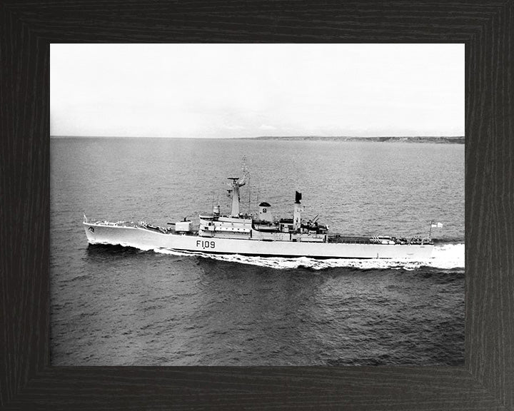 HMS Leander F109 | Photo Print | Framed Print | Leander Class | Frigate | Royal Navy Hampshire Prints