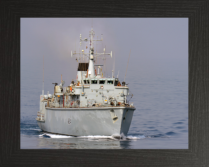 HMS Middleton (M34) Photo Print - Low Starboard Bow View - Royal Navy Hunt Class Mine Warfare Vessel Hampshire Prints 10 x 8 Black Frame No