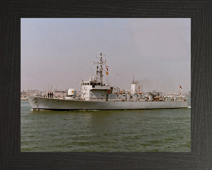 HMS Swift P243 | Photo Print | Framed Print | Peacock Class | Patrol Vessel | Royal Navy Hampshire Prints