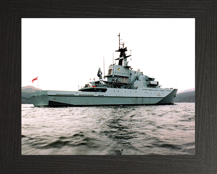 HMS Tyne (P281) Photo Print - On the Clyde 2003 - Royal Navy River Class Patrol Vessel Posters, Prints, & Visual Artwork Hampshire Prints 10 x 8 Black Frame No