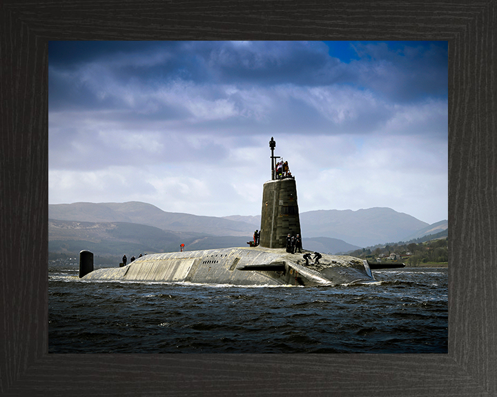 HMS Vigilant (S30) Photo Print - Returning to HNB Clyde - Royal Navy Vanguard Class Submarine Hampshire Prints 10 x 8 Black Frame No
